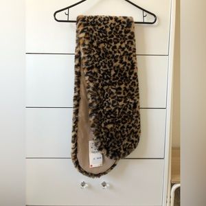 Zara faux fur stole / scarf